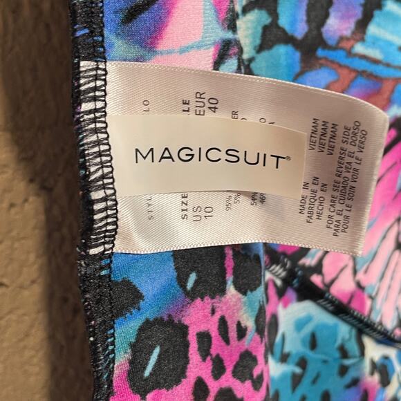 Magicsuit Social Butterfly Rita Top Blue/Multi 10 retail $126 - Picture 11 of 12